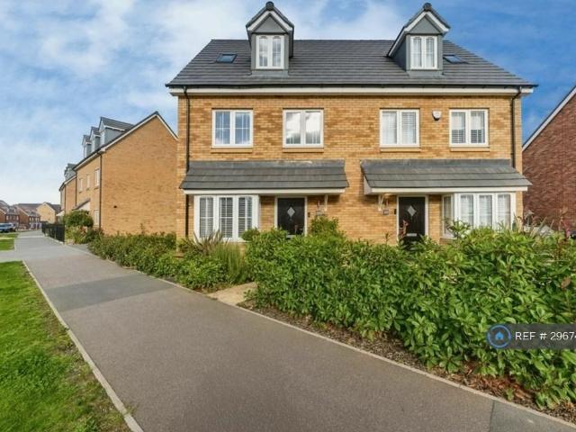 Meadow Road, Bedford, MK45 3 bed semi detached house to rent £1,950 pcm £450 pw
