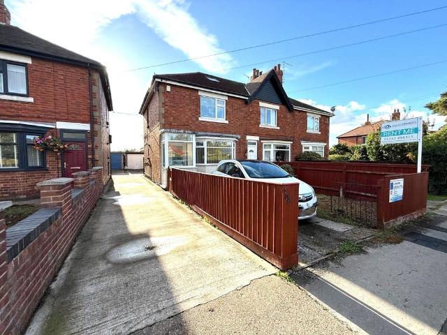 Meadow Road, Beeston, Nottingham, NG9 2 bed semi detached house to rent £1,200 pcm £277 pw