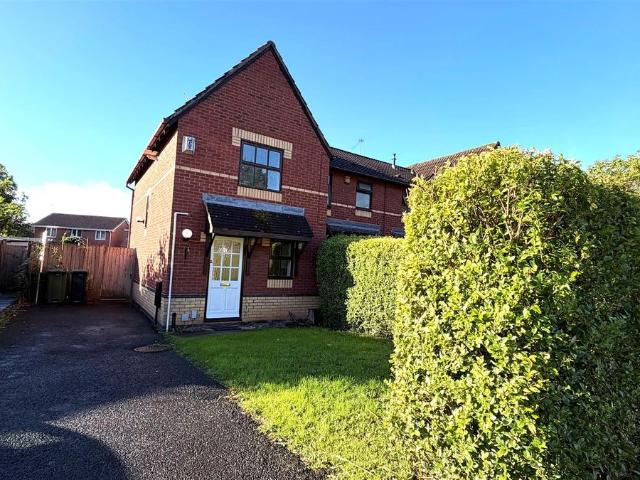 Meadow Road, Droitwich WR9, 2 bed end terrace house to rent, £950 pcm | PrimeLocation