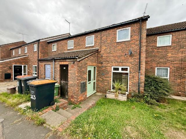 Meadow Way, Leighton Buzzard, LU7 3 bed terraced house to rent £1,450 pcm £335 pw