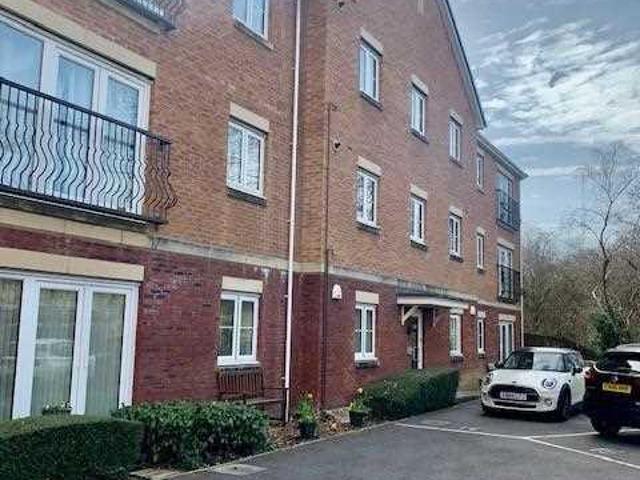 Meadow Way, Tylagarw, Pontyclun 2 bed apartment to rent £900 pcm £208 pw