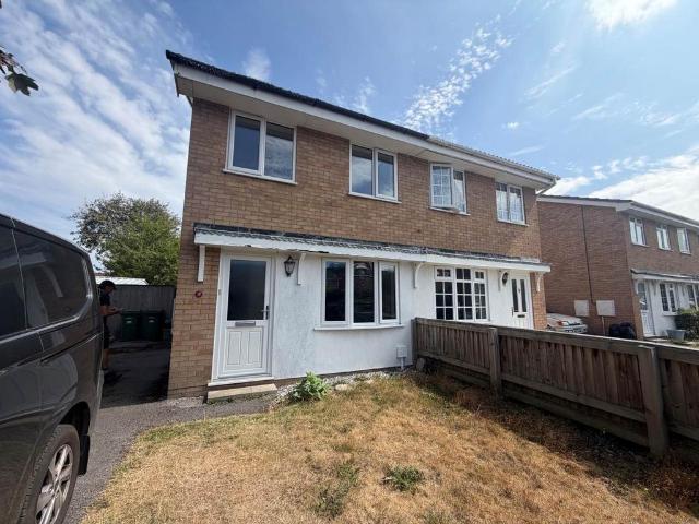 Meadowbank, Worle, Weston super Mare 2 bed house to rent £1,200 pcm £277 pw