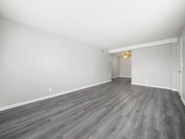 Meadowbrook Apartments | Quiet Studio Studio Apartment for Rent at 444 S Mingo Rd, Tulsa, OK 74128