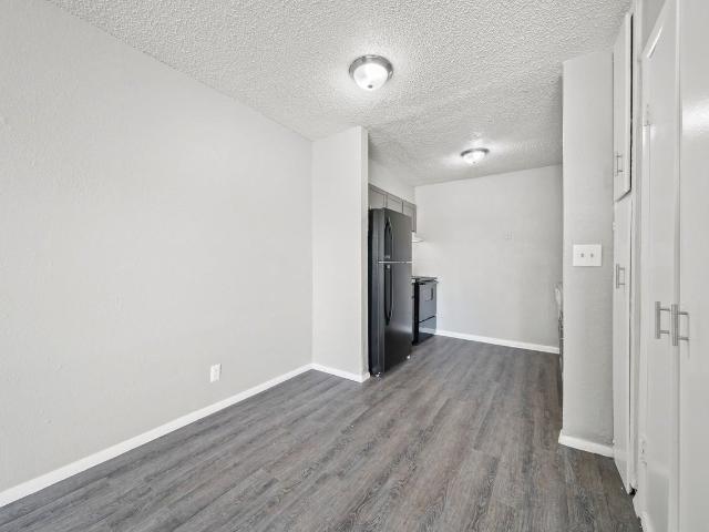 Meadowbrook Apartments | Quiet Studio 1 Bedroom Apartment for Rent at 444 S Mingo Rd, Tulsa, OK 74128