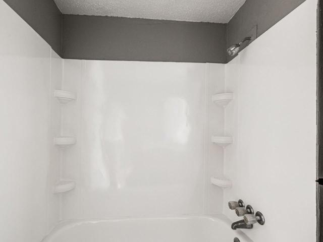 Meadowbrook Apartments | Quiet Studio 2 Bedroom Apartment for Rent at 444 S Mingo Rd, Tulsa, OK 74128