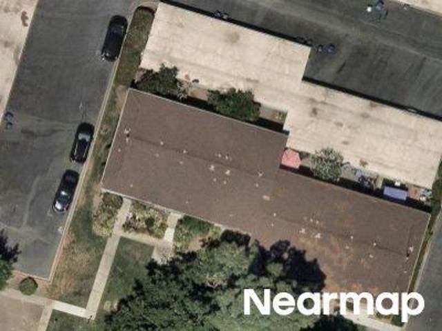 Meadowbrook Ave