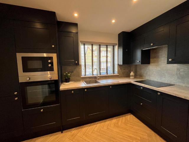 Meadowbrook Close, Normanton, WF6 1 bed flat to rent £750 pcm £173 pw