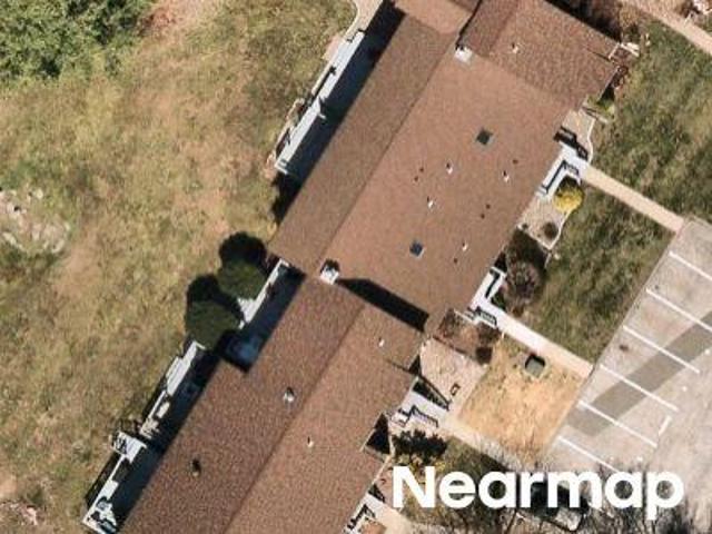 Meadowbrook Ln