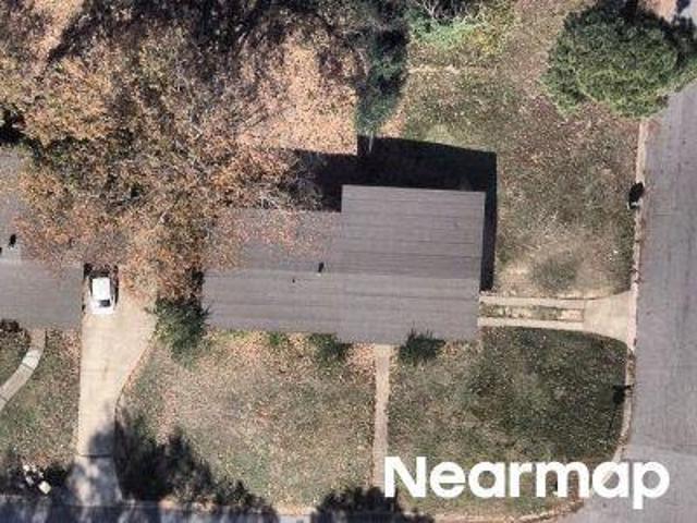 Meadowcliff Dr