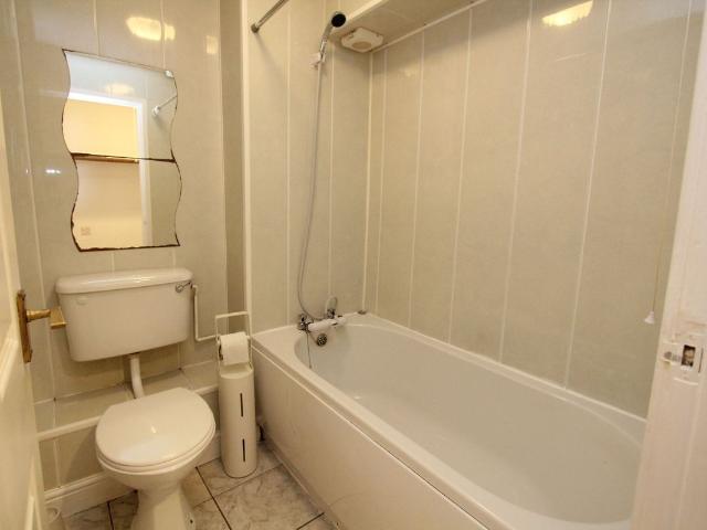 Meadowcroft, Rhoose CF62, 1 bed flat to rent, £595 pcm | PrimeLocation