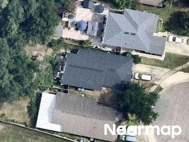 Meadowfield Dr