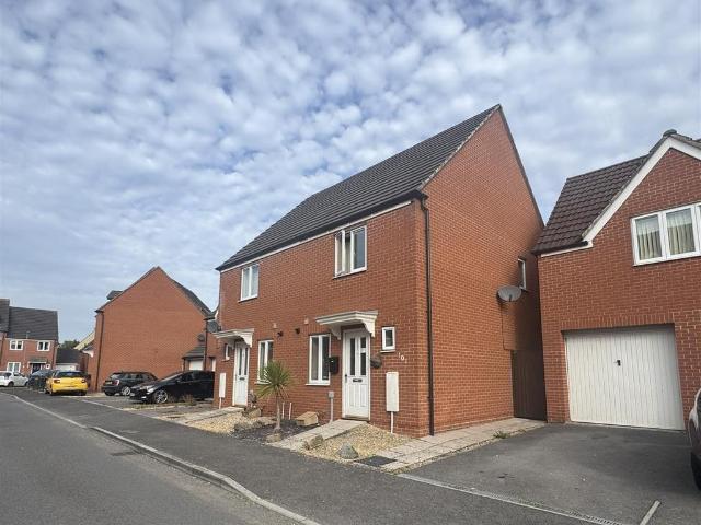 Meadowlands Avenue, Bridgwater TA6 2 bed house to rent £1,125 pcm £260 pw