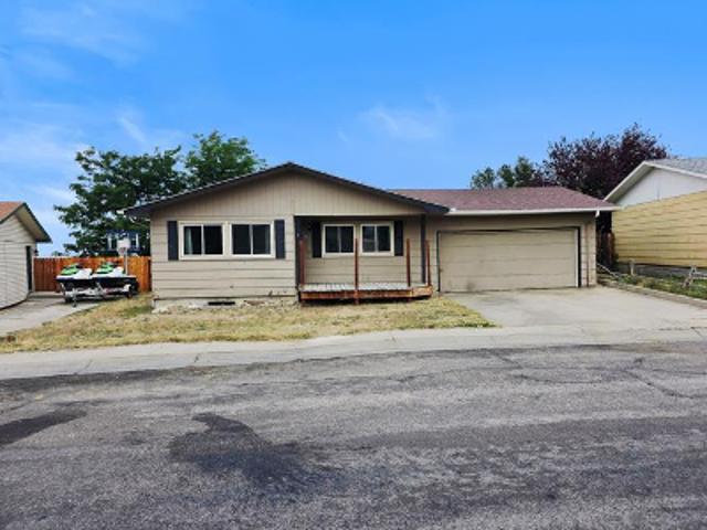 Meadowlark Dr