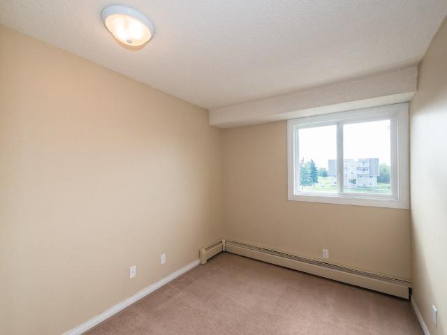 Meadowside Estates 2 Bedroom Apartment for Rent at 11919 115 11919 162 Ave. Nw, Edmonton, AB T5X 3R1 Dunluce