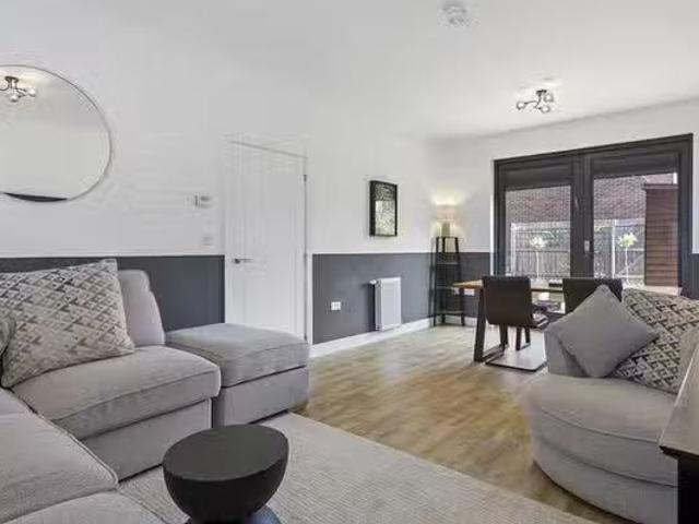 Meadlands Mews