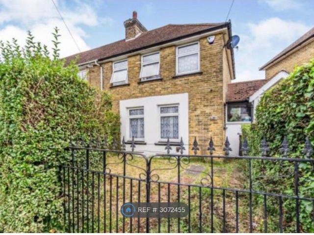 Meads Avenue, Sittingbourne ME10, 3 bed semi detached house to rent, £1,600 pcm | PrimeLocation