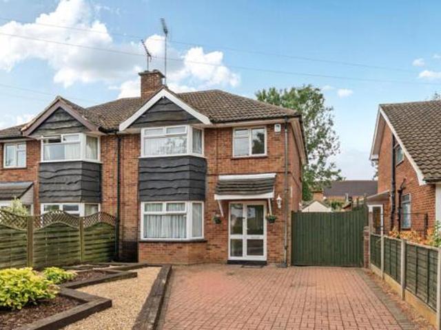 Meadway, Dunstable, 3 Bedroom Semi detached
