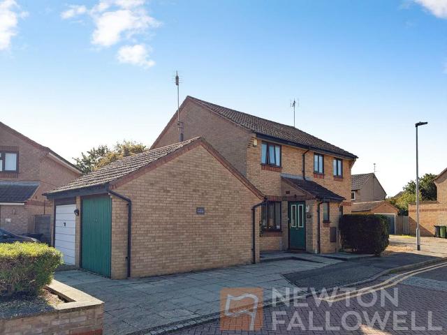 Mealsgate, Gunthorpe, Peterborough, PE4 2 bed semi detached house to rent £975 pcm £225 pw