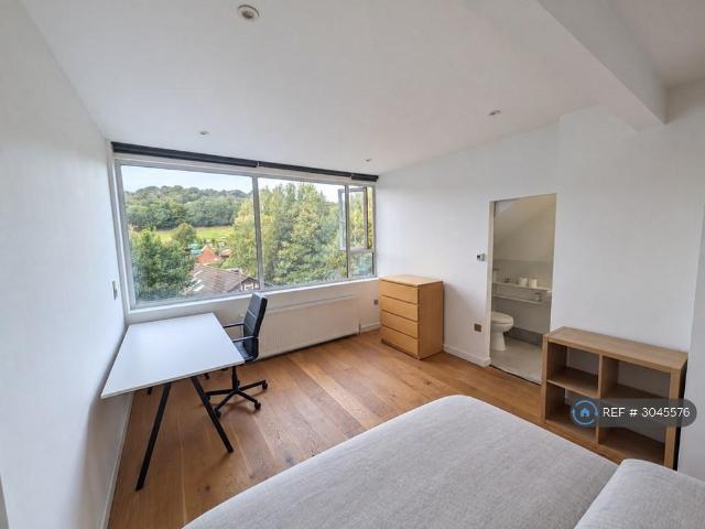 Meanwood Road, Leeds, LS7 1 bed in a house share to rent £600 pcm £138 pw
