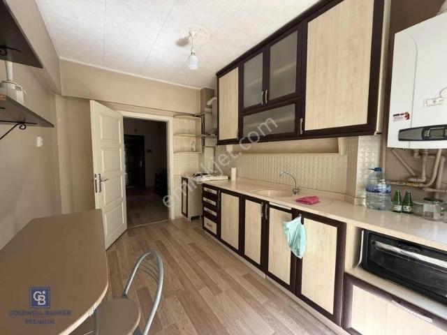 Mecidiyede 2+1 Yüksek Giriş Kiralık Kısmen Eşyalı