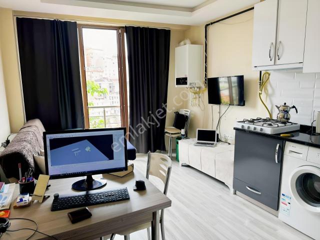 Mecidiyeköy 1+1 Eşyalı Manzaralı Metro 15 Dk Kiralık Daire