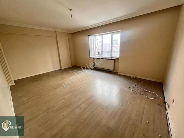 Mecidiyeköy Ana Cadde Üzeri Geniş 3+1 Kiralık Daire