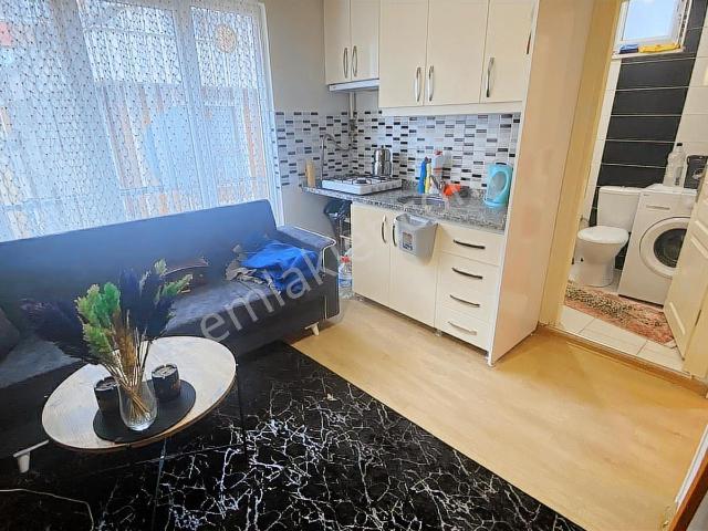 Mecidiyeköy Ara Kat 1+1 Eşyalı Kiralık Daire