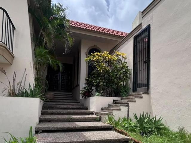 MECR2649 CASA EN RENTA, FRACC. COUNTRY CLUB, $45,000