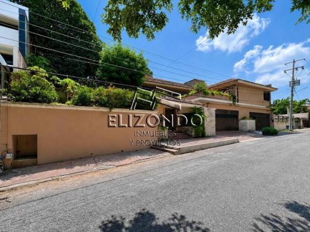 MECR2672 RESIDENCIA PARA RENOVAR EN VENTA, COL. LOMAS DE ROSALES, $16´000,000