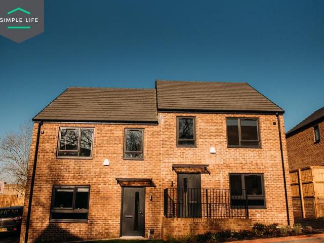 Medway Close, Sheffield, S2 4 bed semi detached house to rent £1,385 pcm £320 pw