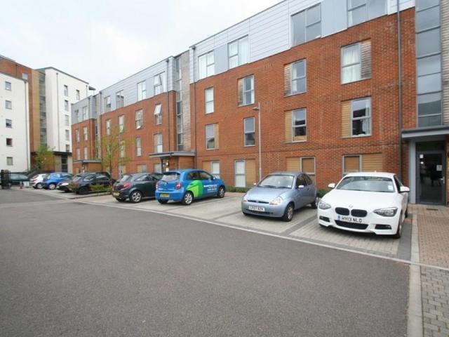 Medway Drive, Tunbridge Wells TN1 2 bed apartment to rent £1,375 pcm £317 pw