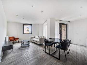 Medway Street Chatham ME4 2 bed flat to rent £1,525 pcm £352 pw