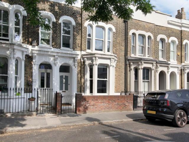 Medway Road, Bow E3, 5 bed terraced house to rent, £4,500 pcm | PrimeLocation