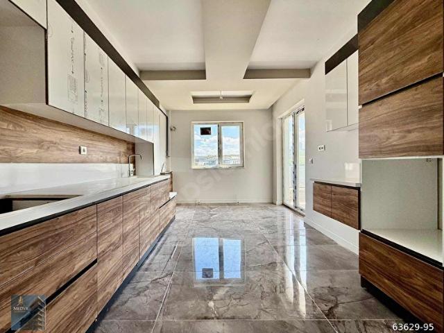 MEDYA GAYRİMENKULDEN AYYILDIZ MAH. 3+1 140M2 SİTE İÇİ LÜKS DAİRE