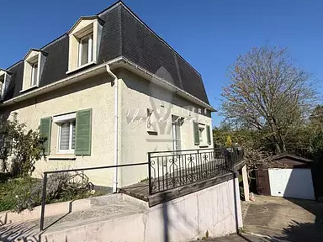 Médan 78670 Achat / Vente maison 7 pièces t7 au dernier étage terrasse