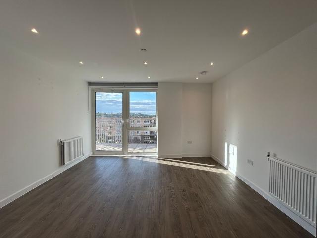 Medawar Drive, Wolff House NW7, 2 bed flat to rent, £2,300 pcm | PrimeLocation