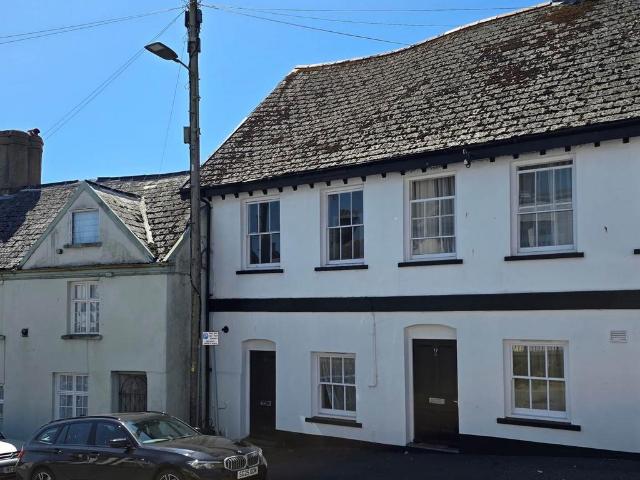 Meddon Street, Bideford 2 bed terraced house to rent £795 pcm £183 pw