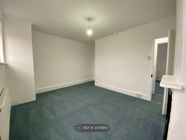 Medgbury Place, Swindon SN1, 2 bed terraced house to rent, £1,100 pcm | PrimeLocation