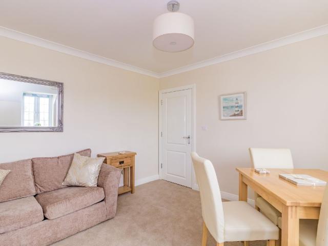 Medhurst Way, Littlemore OX4, 2 bed flat to rent, £1,600 pcm | PrimeLocation
