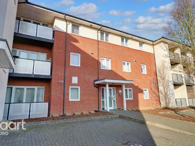 Medici Close, London 2 bed flat to rent £1,750 pcm £404 pw