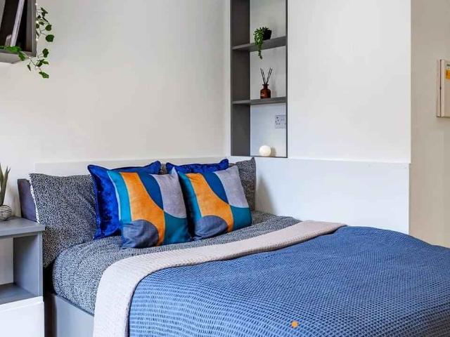 Medici, Nottingham Has an Apartment