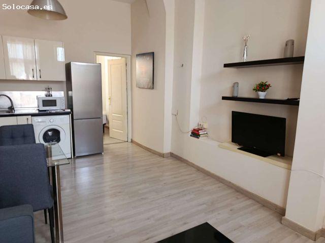 Media Temporada. Se alquila desde ahora 30.6.27 bonito apartamento a pocos metros del mar en La