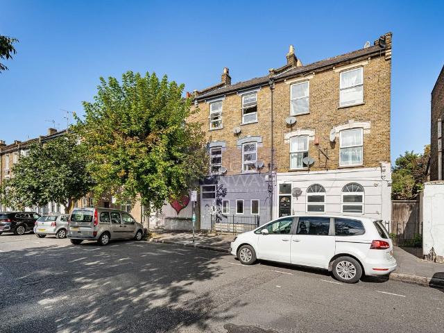 Median Road, Clapton E5, 1 bed flat to rent, £1,600 pcm | PrimeLocation