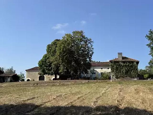 Médillac 16210 Achat / Vente maison 12 pièces t12