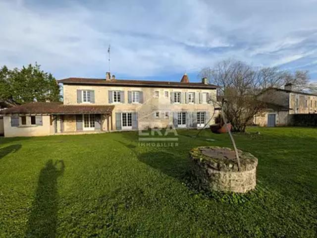 Médillac 16210 Achat / Vente maison 7 pièces t7 au dernier étage terrasse
