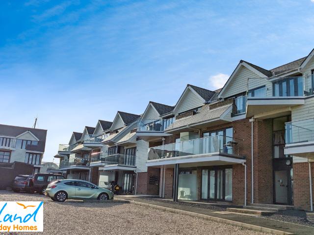 Medina Breeze Walk, Binfield PO30, 2 bed flat to rent, £1,150 pcm | PrimeLocation