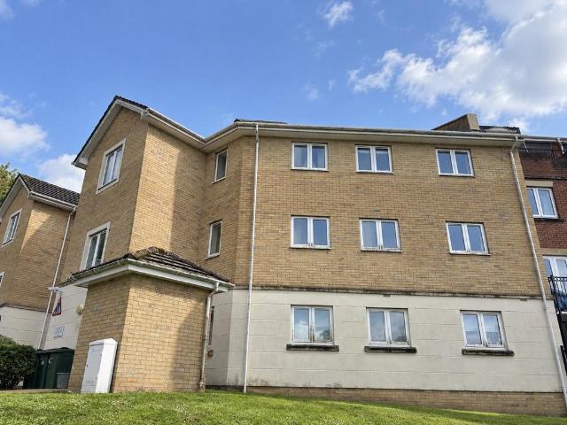 Medina view, East Cowes 2 bed flat to rent £850 pcm £196 pw