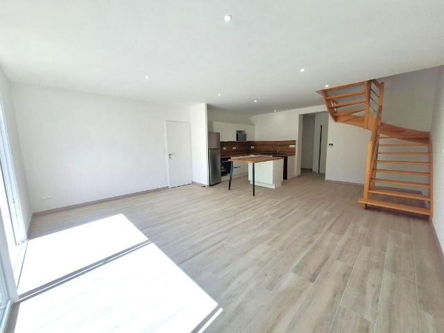 Médis Maison récente à louer 3 Chambres à 500 m commerces