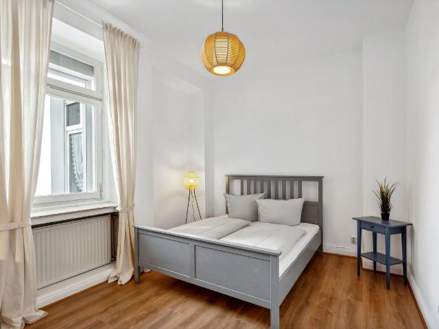 MEDITERANA Spacious 4BR Aprt. with Balcony and Patio with a view, Wuppertal Amsterdam Apartments for Rent