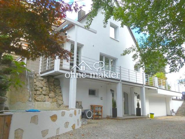 Mediterrane Landhaus Villa mit Traumgarten